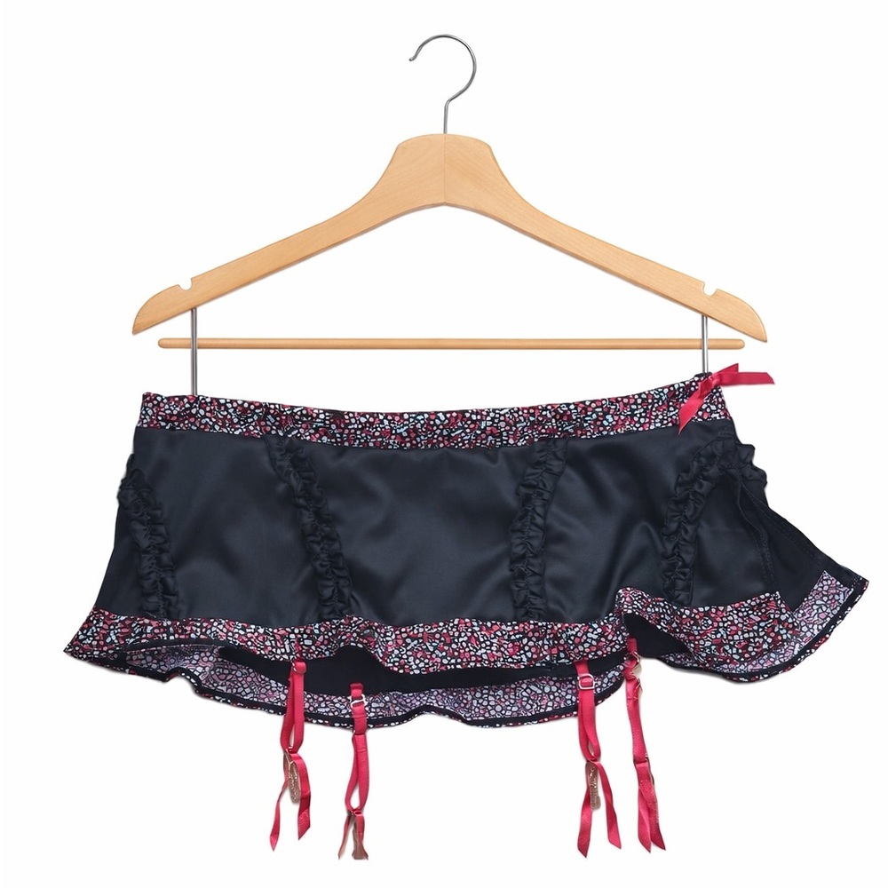 Victoria’s Secret Sexy Little Things Satin Garter Skirt XS/S NWT Lace Trim